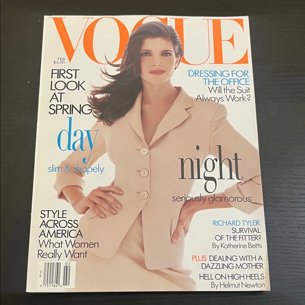 Vogue Magazine - February, 1995 - Stephanie Seymour - Picture 1 of 6